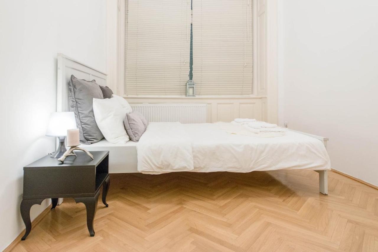 Bourgeois Elegance In The Heart Of Budapeste Exterior foto