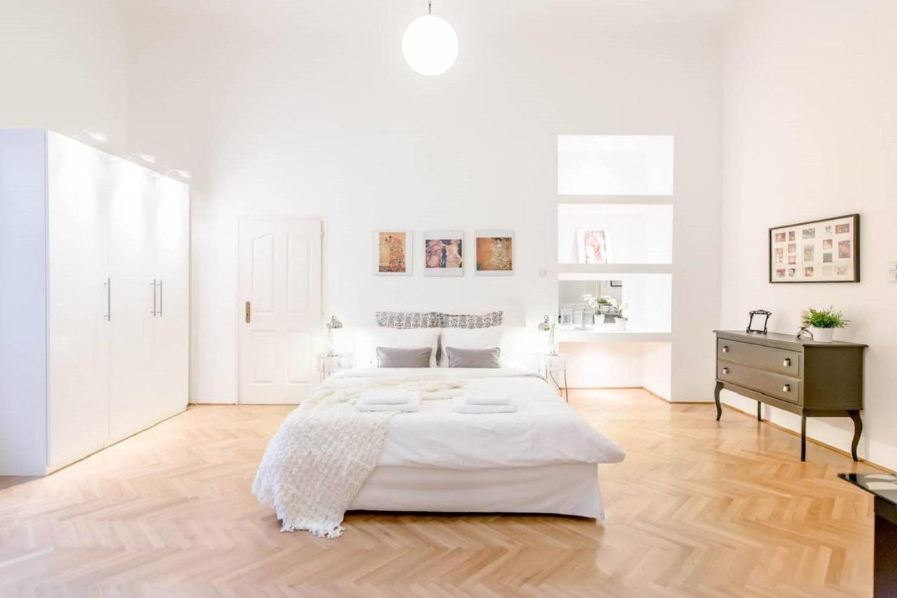 Bourgeois Elegance In The Heart Of Budapeste Exterior foto
